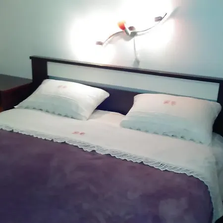 Apartman Spadina M&r -
