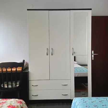 Apartman Spadina M&r - *